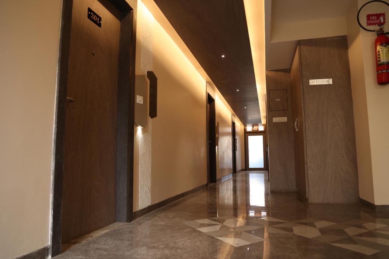 Hotel Pinaka Inn Lucknow Esterno foto