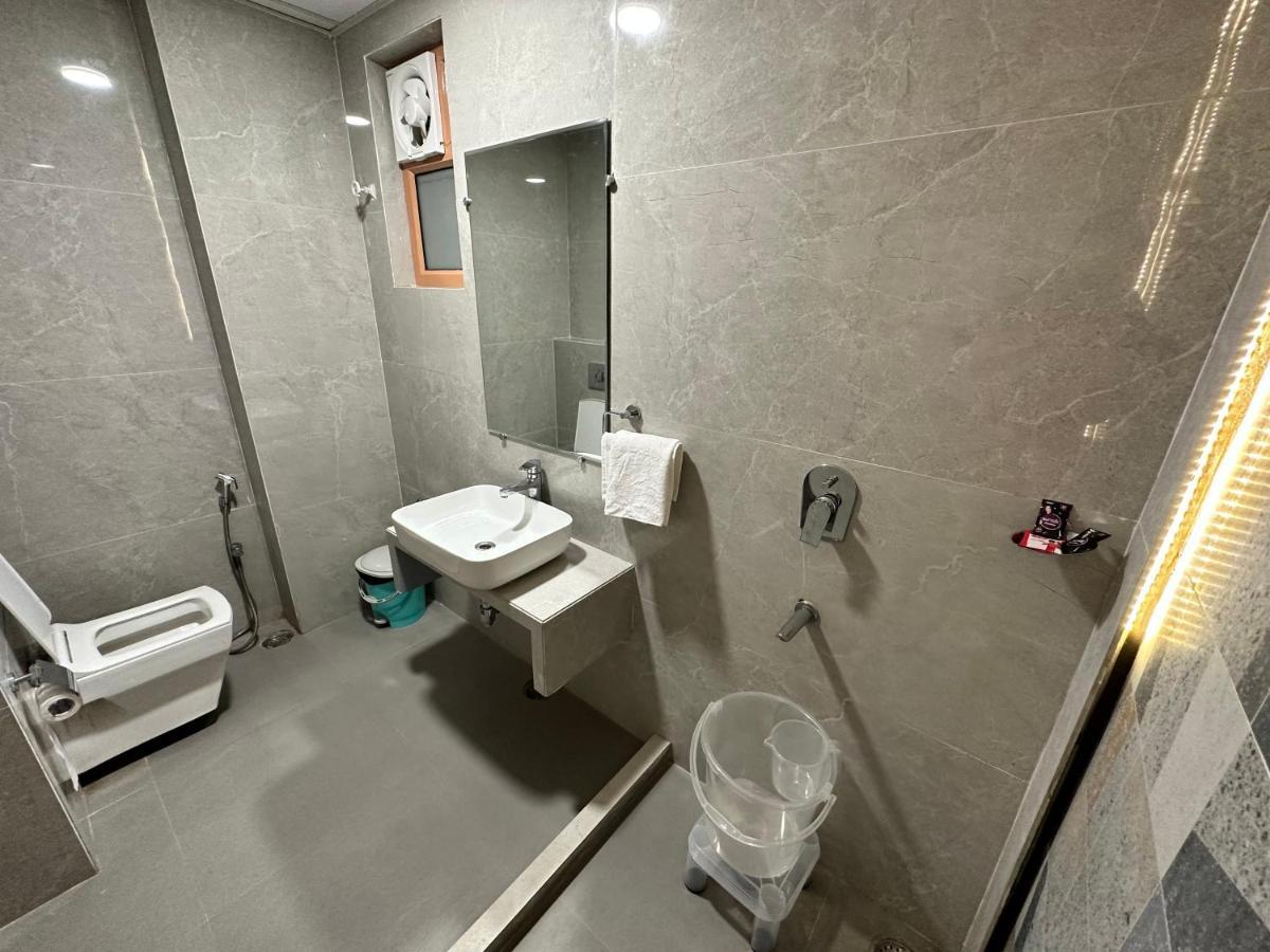 Hotel Pinaka Inn Lucknow Esterno foto