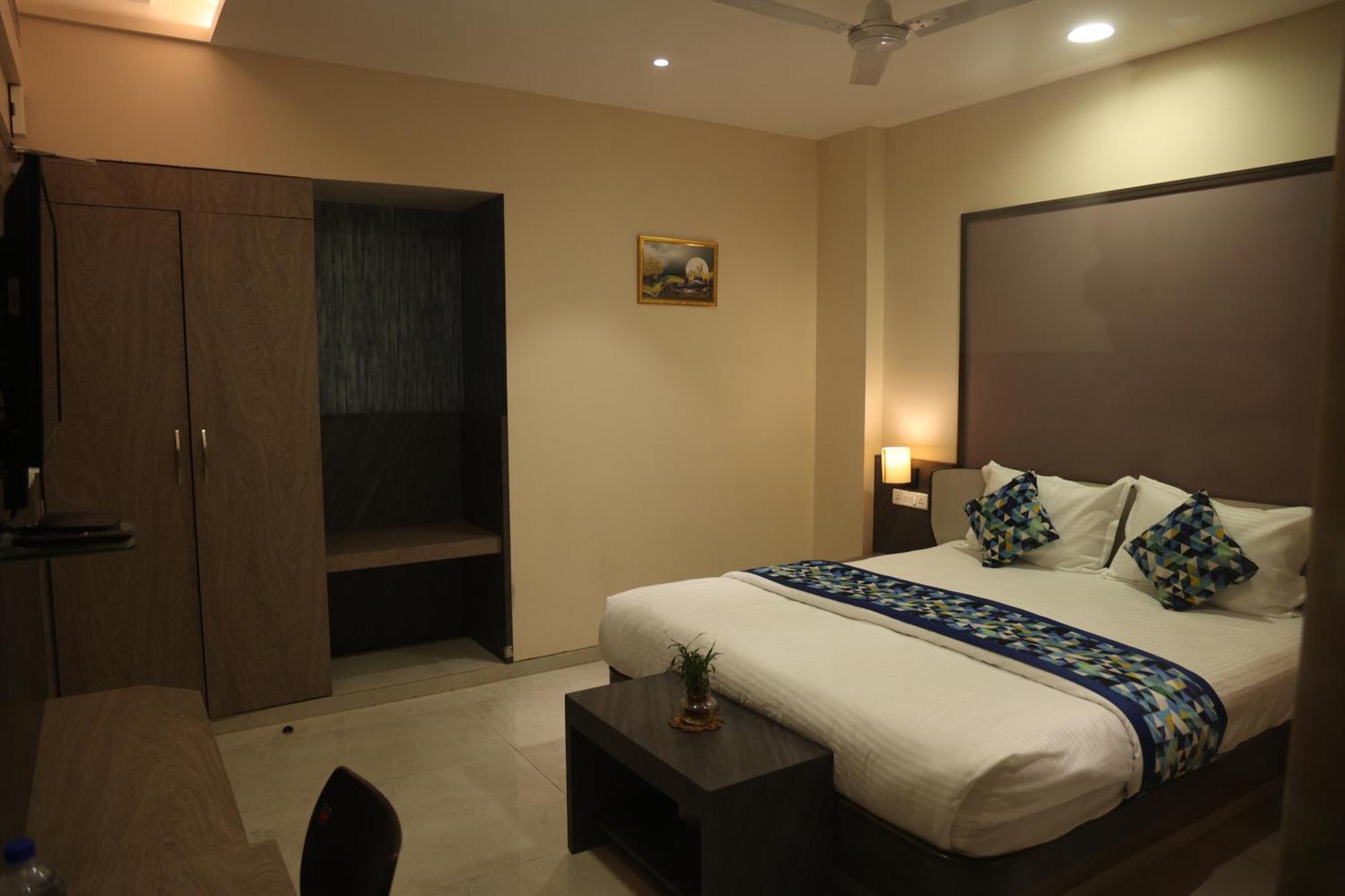 Hotel Pinaka Inn Lucknow Esterno foto