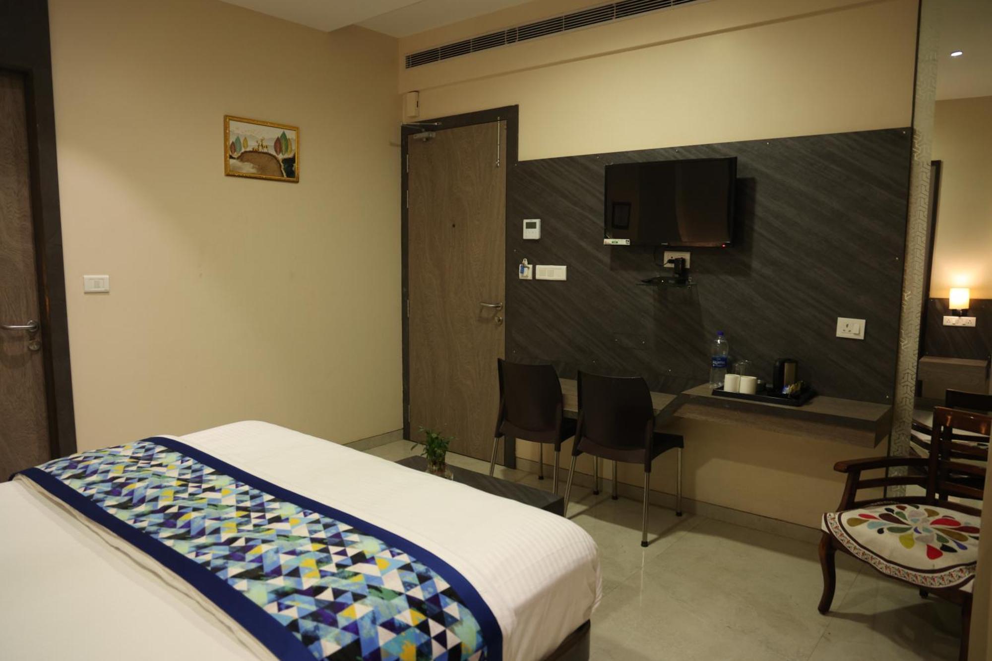 Hotel Pinaka Inn Lucknow Esterno foto