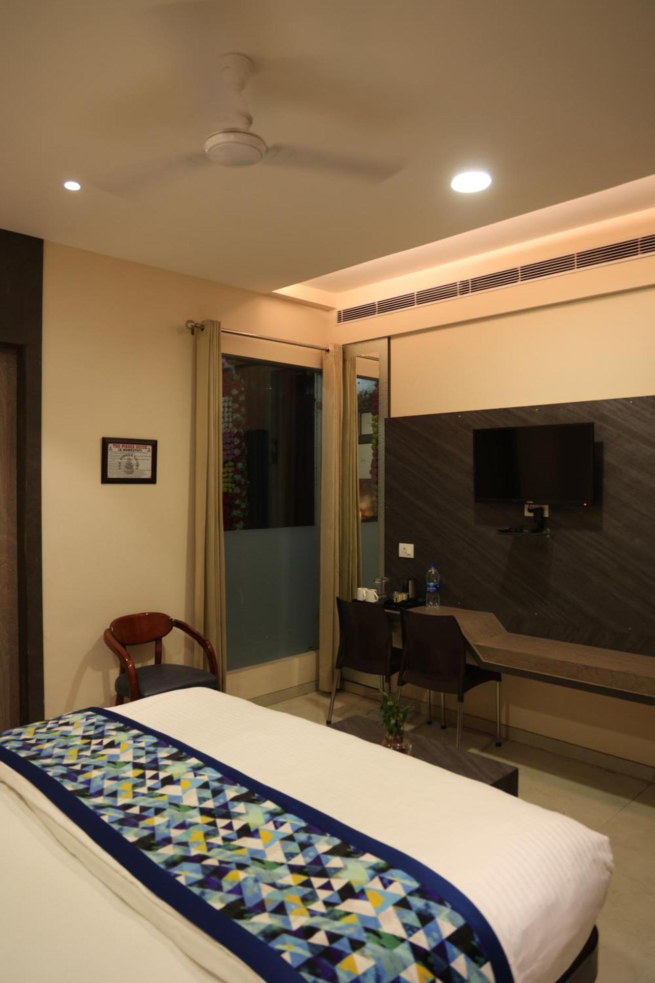 Hotel Pinaka Inn Lucknow Esterno foto