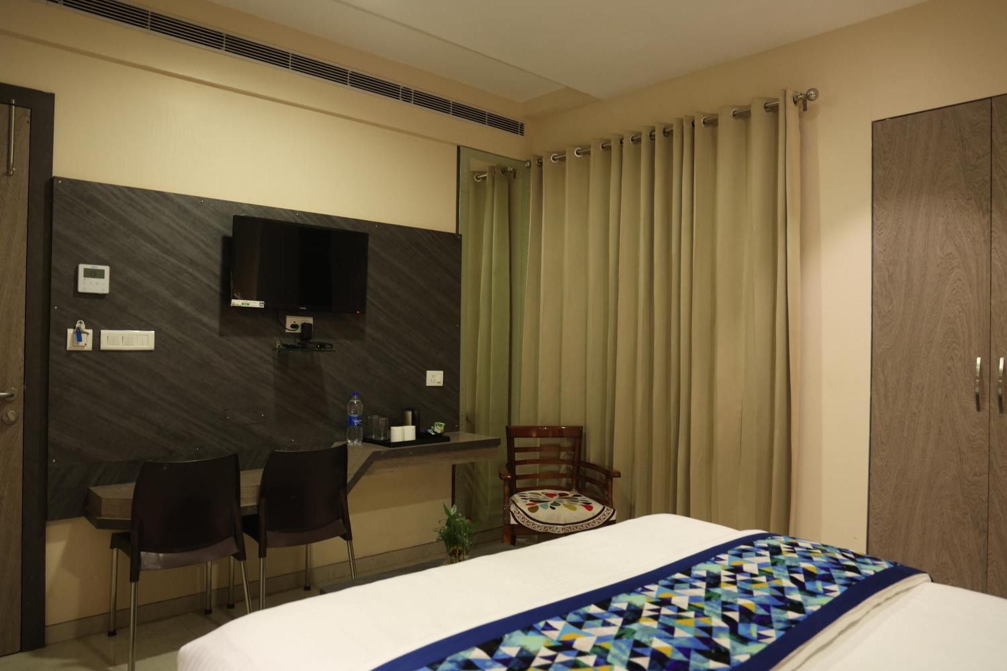 Hotel Pinaka Inn Lucknow Esterno foto