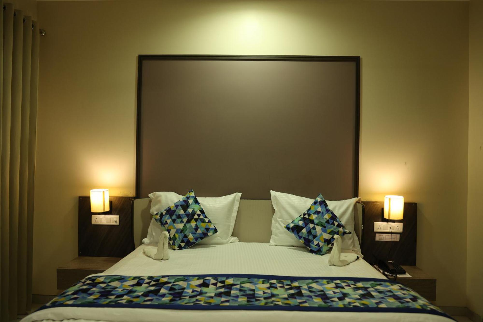 Hotel Pinaka Inn Lucknow Esterno foto