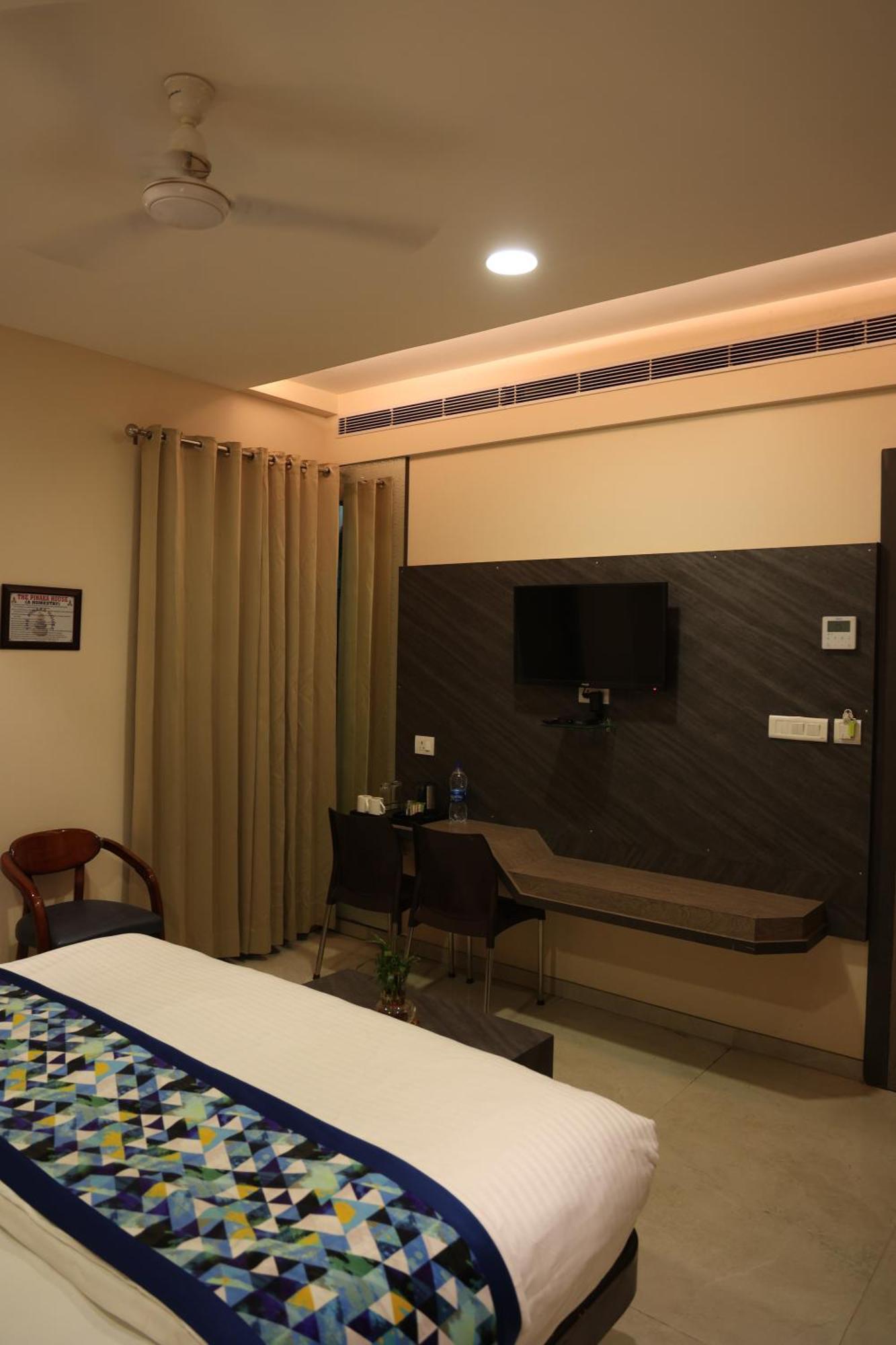 Hotel Pinaka Inn Lucknow Esterno foto