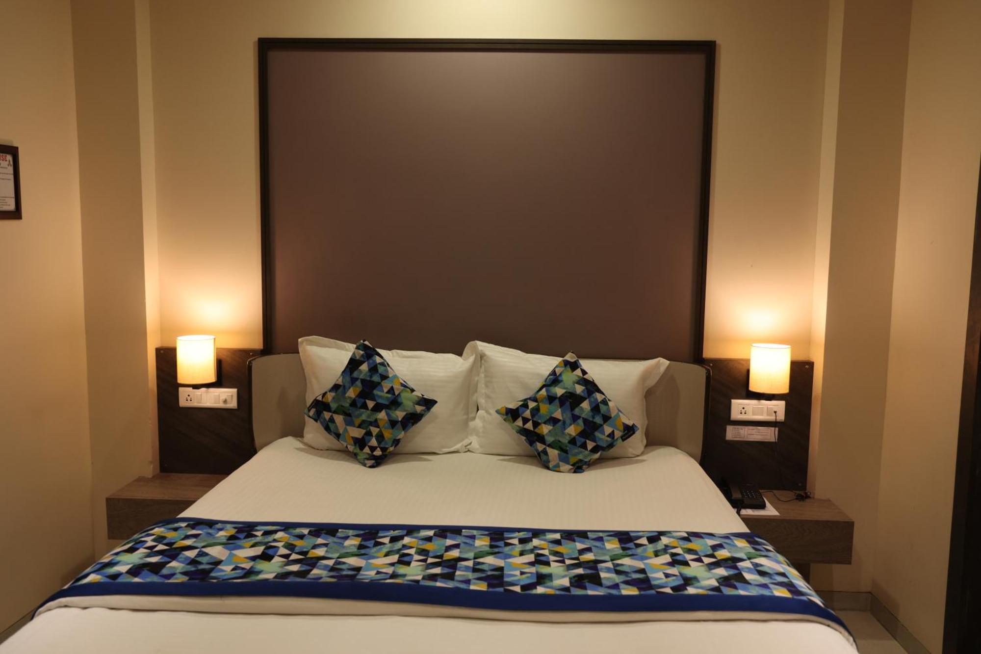 Hotel Pinaka Inn Lucknow Esterno foto