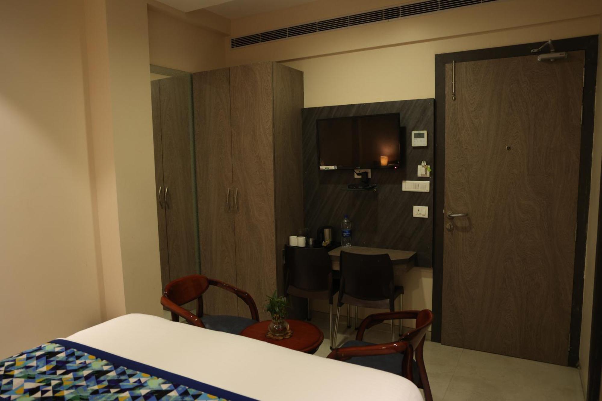 Hotel Pinaka Inn Lucknow Esterno foto