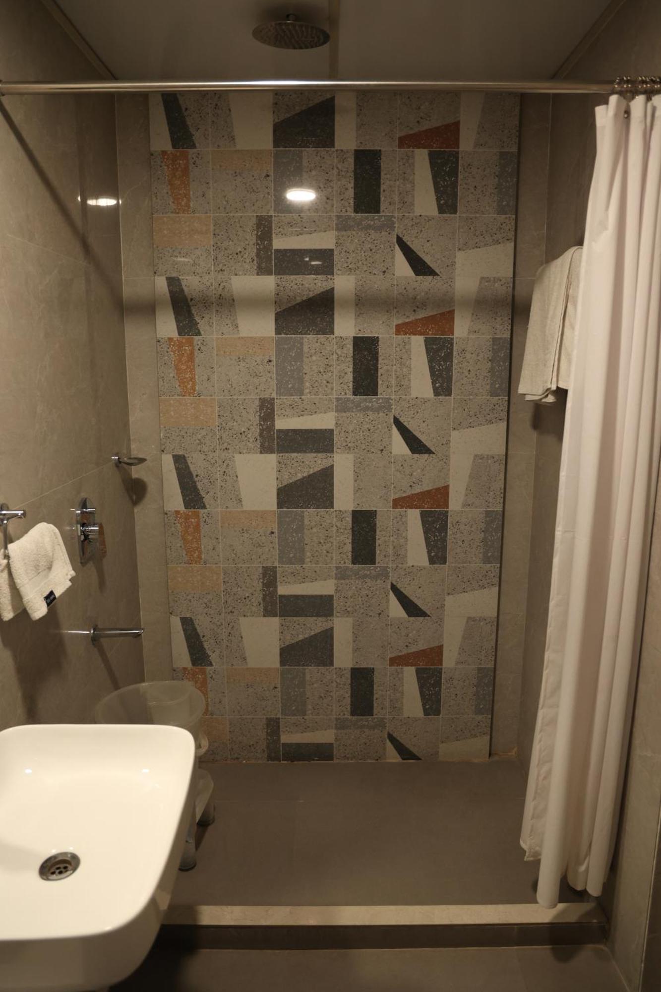 Hotel Pinaka Inn Lucknow Esterno foto